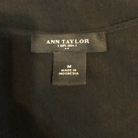 Ann Taylor black sleeveless ruffle tank top - Picture 4 of 5